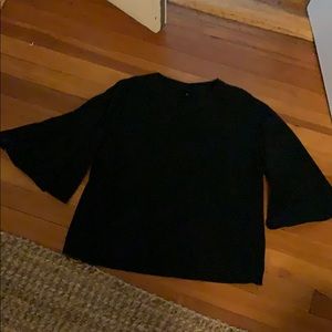 Black bell sleeved sweatshirt